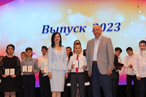 В Азнакаевской детской школе искусств прошёл выпускной вечер