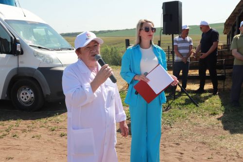 В Азнакаево соревновались доярки и технологи