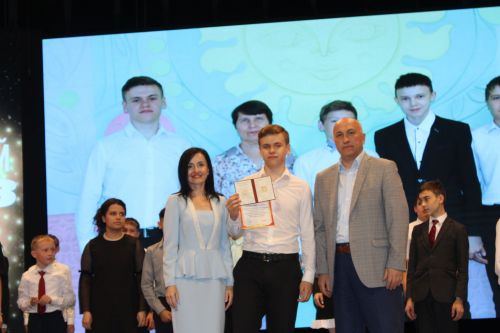 В Азнакаевской детской школе искусств прошёл выпускной вечер