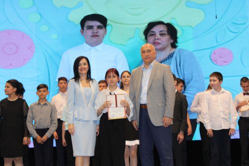 В Азнакаевской детской школе искусств прошёл выпускной вечер