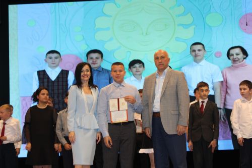В Азнакаевской детской школе искусств прошёл выпускной вечер