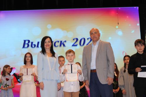 В Азнакаевской детской школе искусств прошёл выпускной вечер