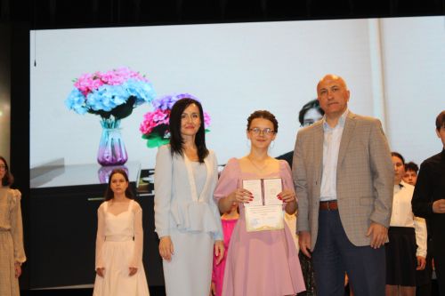 В Азнакаевской детской школе искусств прошёл выпускной вечер