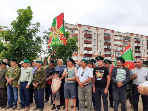 В Азнакаево отметили День пограничника