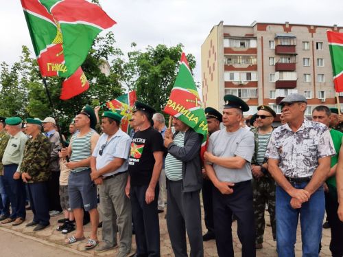 В Азнакаево отметили День пограничника