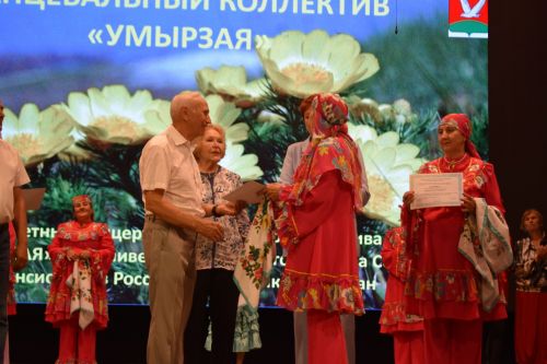В Азнакаево университетом третьего возраста создана танцевальная группа “Умырзая”