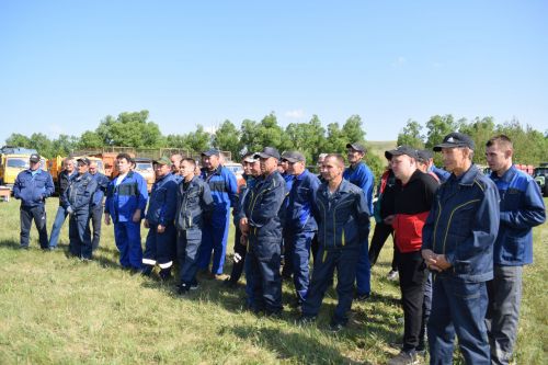 В Азнакаево проверили готовность комбайнов к жатве
