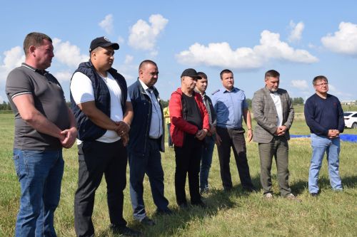В Азнакаево проверили готовность комбайнов к жатве