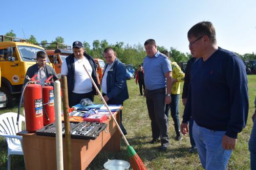 В Азнакаево проверили готовность комбайнов к жатве
