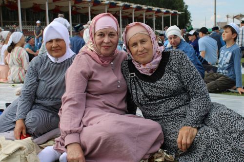 В Азнакаево состоялся большой благотворительный обед в честь праздника Курбан-байрам