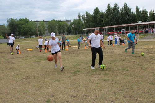 В Азнакаево соревновались самые дружные спортивные семьи