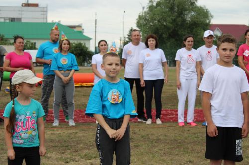 В Азнакаево соревновались самые дружные спортивные семьи