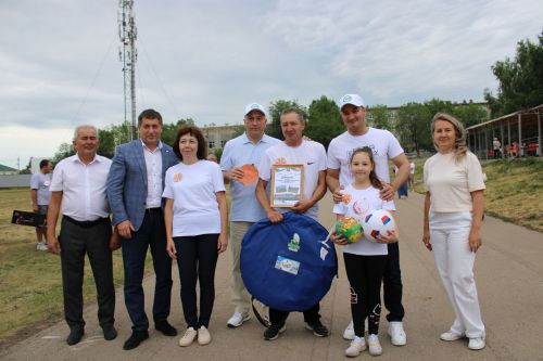 В Азнакаево соревновались самые дружные спортивные семьи