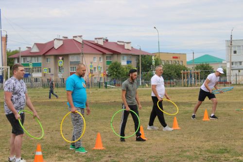 В Азнакаево соревновались самые дружные спортивные семьи