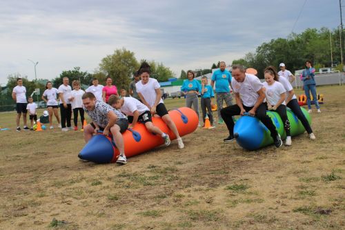 В Азнакаево соревновались самые дружные спортивные семьи