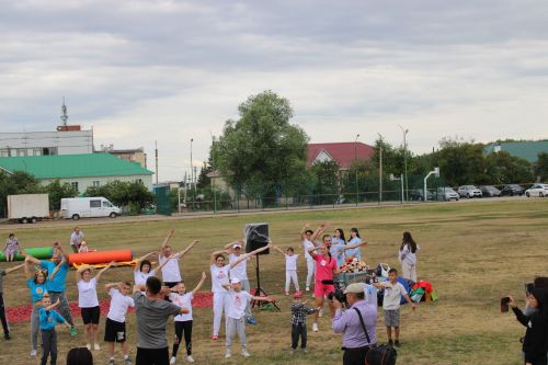 В Азнакаево соревновались самые дружные спортивные семьи