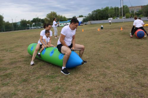 В Азнакаево соревновались самые дружные спортивные семьи