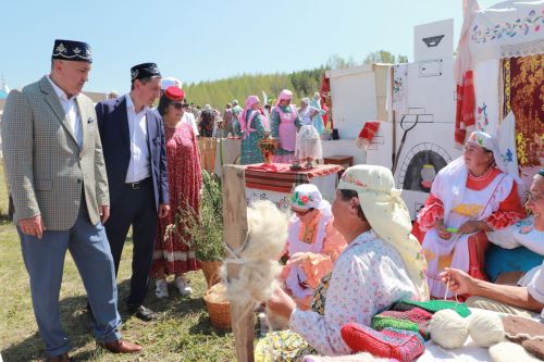 На горе Чатыр-Тау в Азнакаево состоялся фольклорный фестиваль "Чатыр-Тауда жыен"