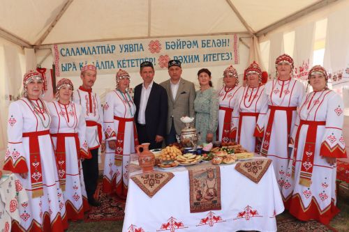 На горе Чатыр-Тау в Азнакаево состоялся фольклорный фестиваль "Чатыр-Тауда жыен"