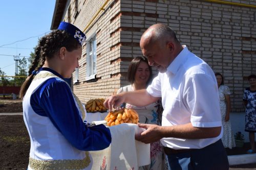 В селе Тумутук обновляются дворы