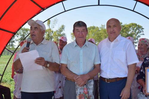 В Азнакаево провеви бабье лето