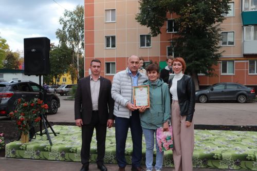 В Азнакаево проходят праздники дворов