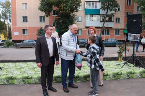 В Азнакаево проходят праздники дворов
