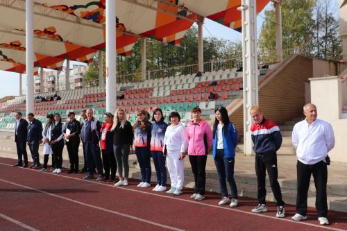 Азнакай мәктәпләре спортта көч сынашты