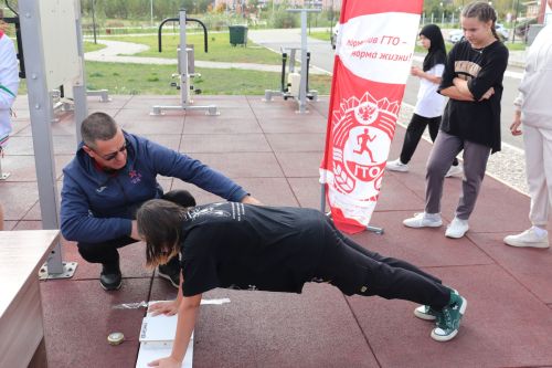 Азнакай мәктәпләре спортта көч сынашты