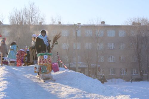 В Азнакаево прошел конкурс креативных саней