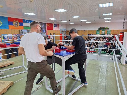 В Азнакаево прошел районный турнир по армрестлингу
