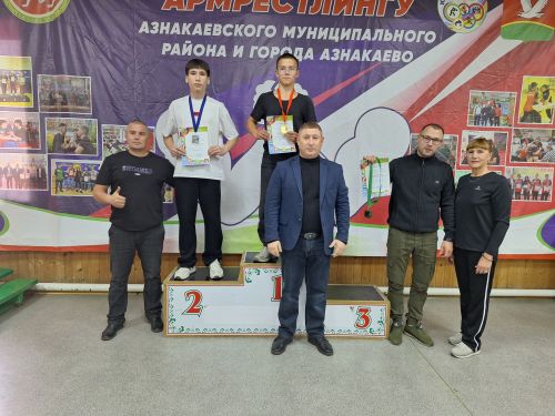 В Азнакаево прошел районный турнир по армрестлингу