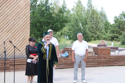 17 июня в парке "Тарсус" прошел Сабантуй ветеранов Азнакаево