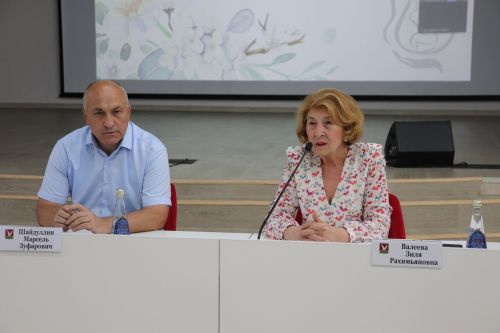 Азнакайда ТР Сәламәтлек саклау министры катнашында төбәкара конференциядә узды