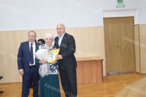 Өлкәннәр көне уңаеннан районда төрледән-төрле чаралар уза