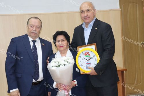 Өлкәннәр көне уңаеннан районда төрледән-төрле чаралар уза