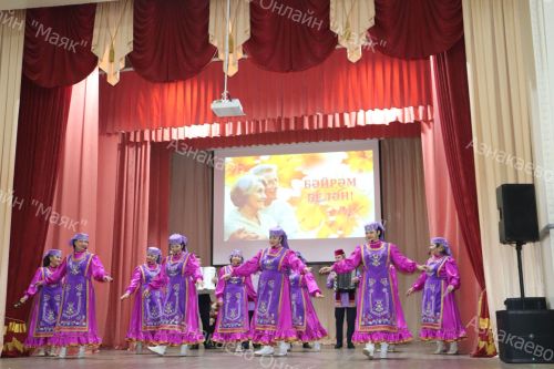 Өлкәннәр көне уңаеннан районда төрледән-төрле чаралар уза
