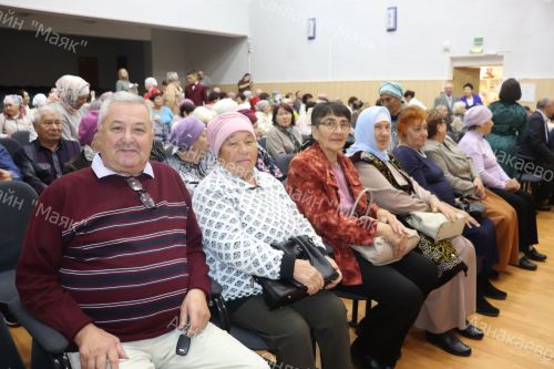 Өлкәннәр көне уңаеннан районда төрледән-төрле чаралар уза