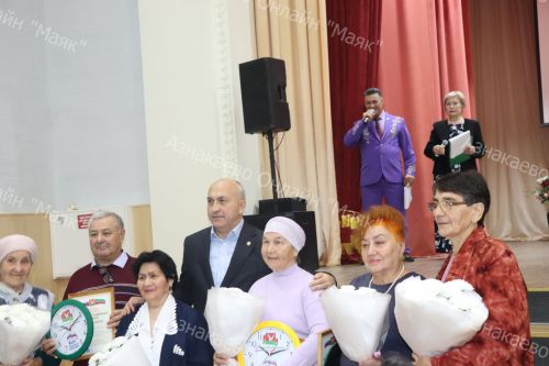 Өлкәннәр көне уңаеннан районда төрледән-төрле чаралар уза
