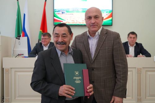 В Азнакаево состоялось еженедельное совещание