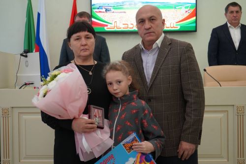 В Азнакаево состоялось еженедельное совещание