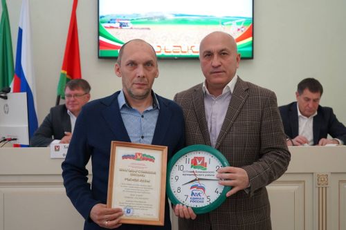 В Азнакаево состоялось еженедельное совещание