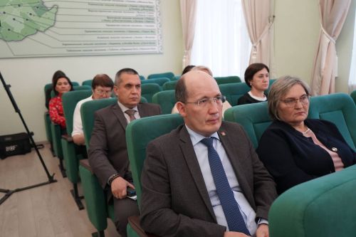 ТР Азнакай муниципаль районы район һәм шәһәр Советлары депутатлары утырышы