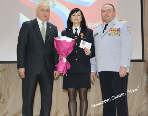 Эчке эшләр органнары хезмәткәрләре көненә багышланган тантаналы чара үтте