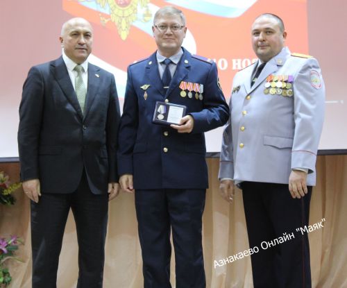 Эчке эшләр органнары хезмәткәрләре көненә багышланган тантаналы чара үтте