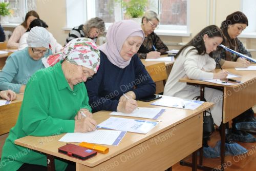 Азнакайлылар «Татарча диктант» акциясенә кушылдылар