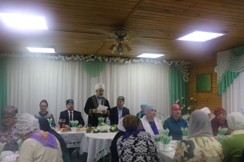 Азнакайда солдат әниләре белән очрашу узды