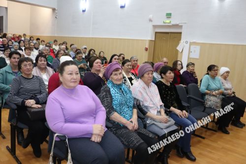 В Азнакаево чествовали матерей