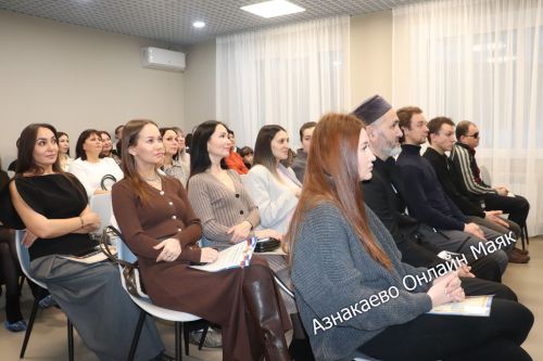 В Азнакаево подвели итоги деятельности НКО «Человек» в 2025 году