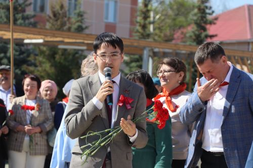В Азнакаево почтили память Владимира Ильича Ленина